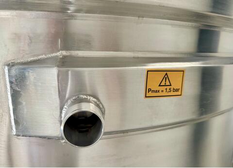 316L stainless steel tank - Coil circuit - Flat sloping bottom - Closed