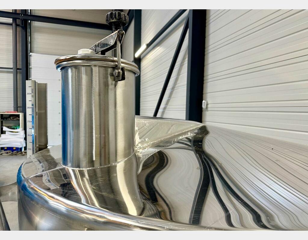 Cuve inox 316L - Circuit serpentin - Fond plat incliné - Fermée