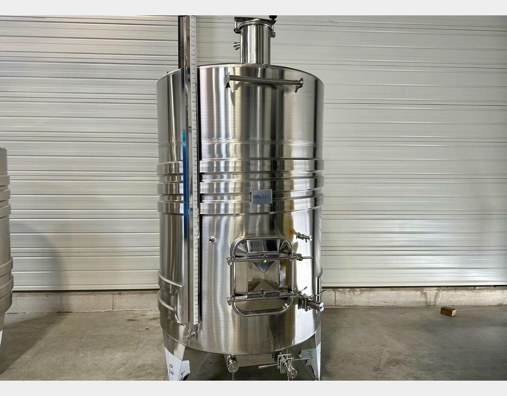 Cuve inox 316L - Circuit serpentin - Fond plat incliné - Fermée