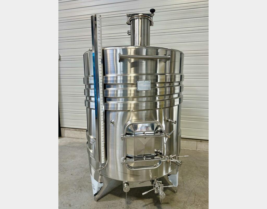 Cuve inox 316L - Circuit serpentin - Fond plat incliné - Fermée
