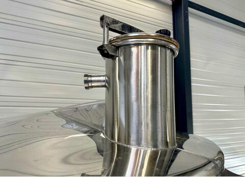 Cuve inox 316L - Circuit serpentin - Fond plat incliné - Fermée