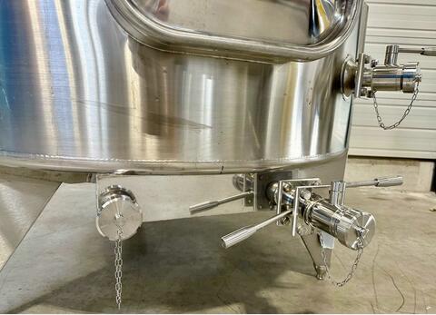 Cuve inox 316L - Circuit serpentin - Fond plat incliné - Fermée
