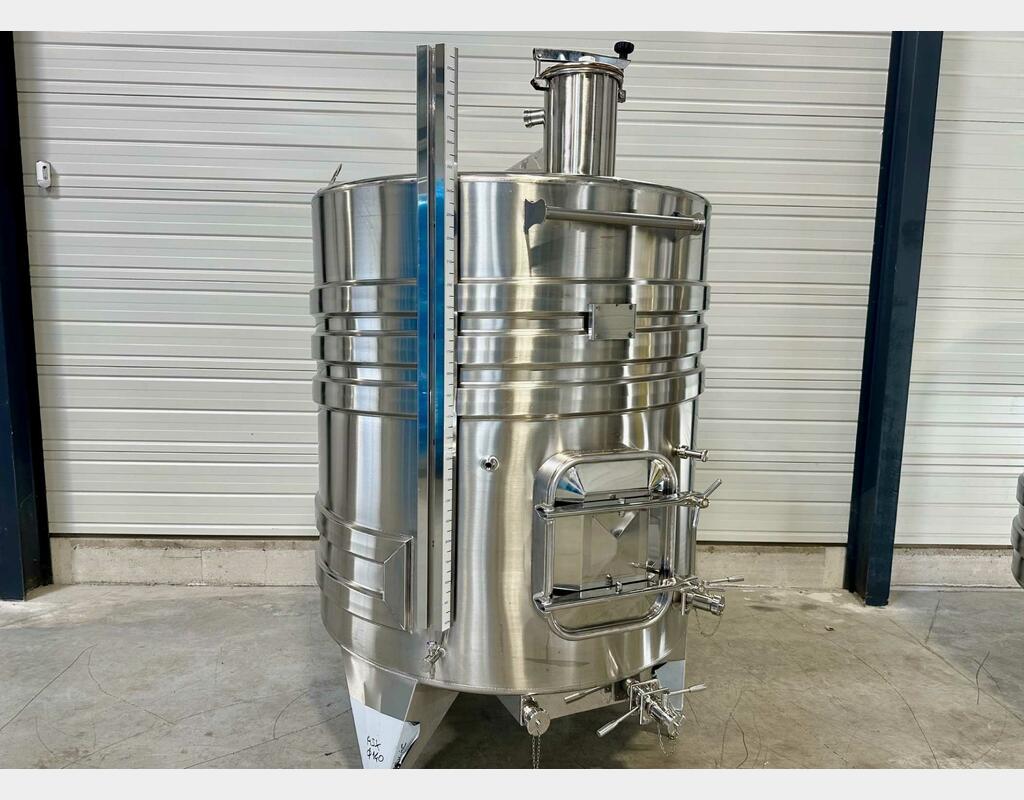 316L ss tank - Coil circuit 25.4 HL (2,547 litres) ARSILAC