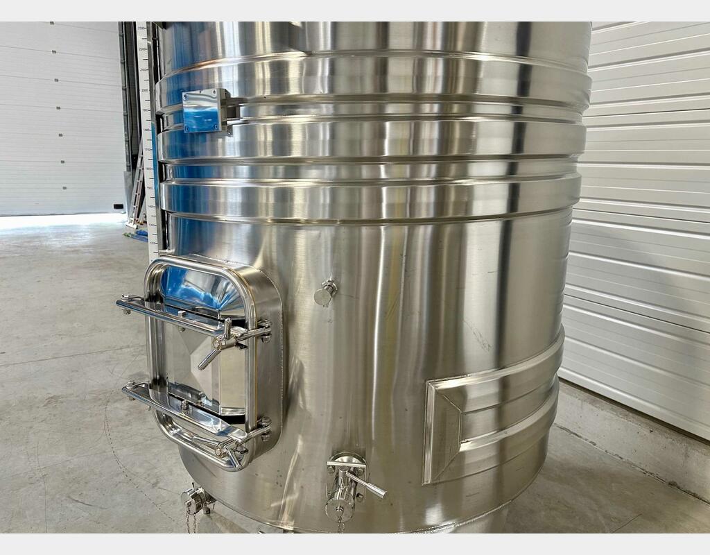 Cuve inox 316L - Circuit serpentin - Fond plat incliné - Fermée