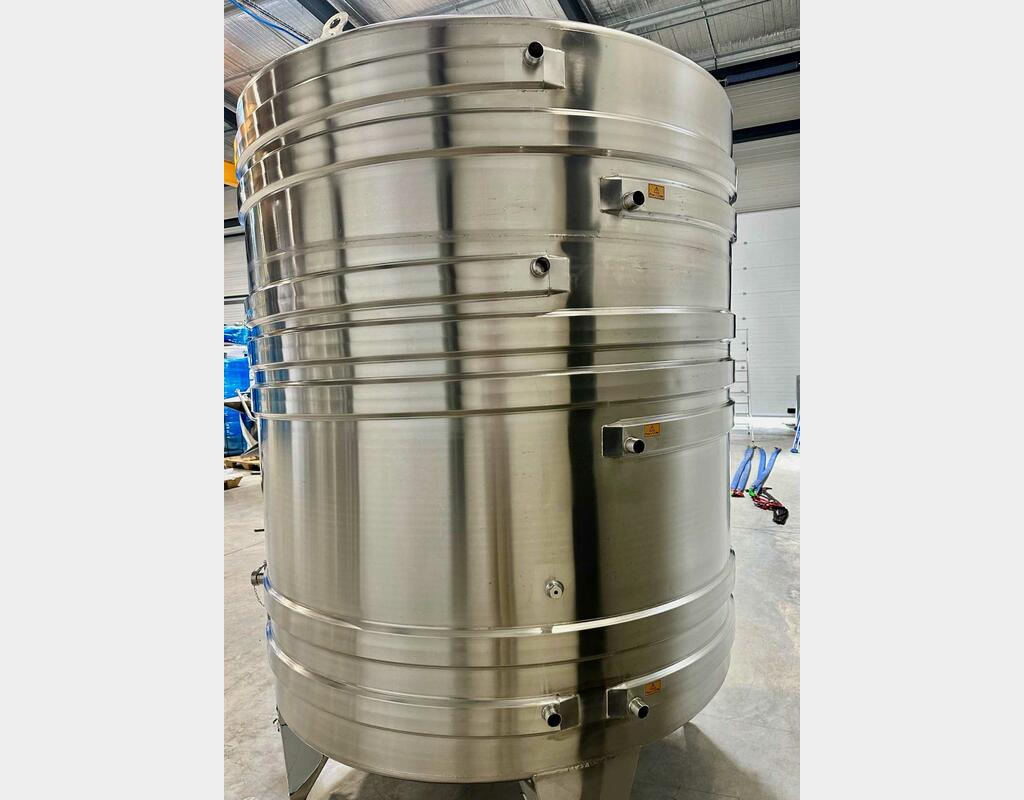 Cuve inox 316L - Circuit serpentin - Fond plat incliné - Fermée