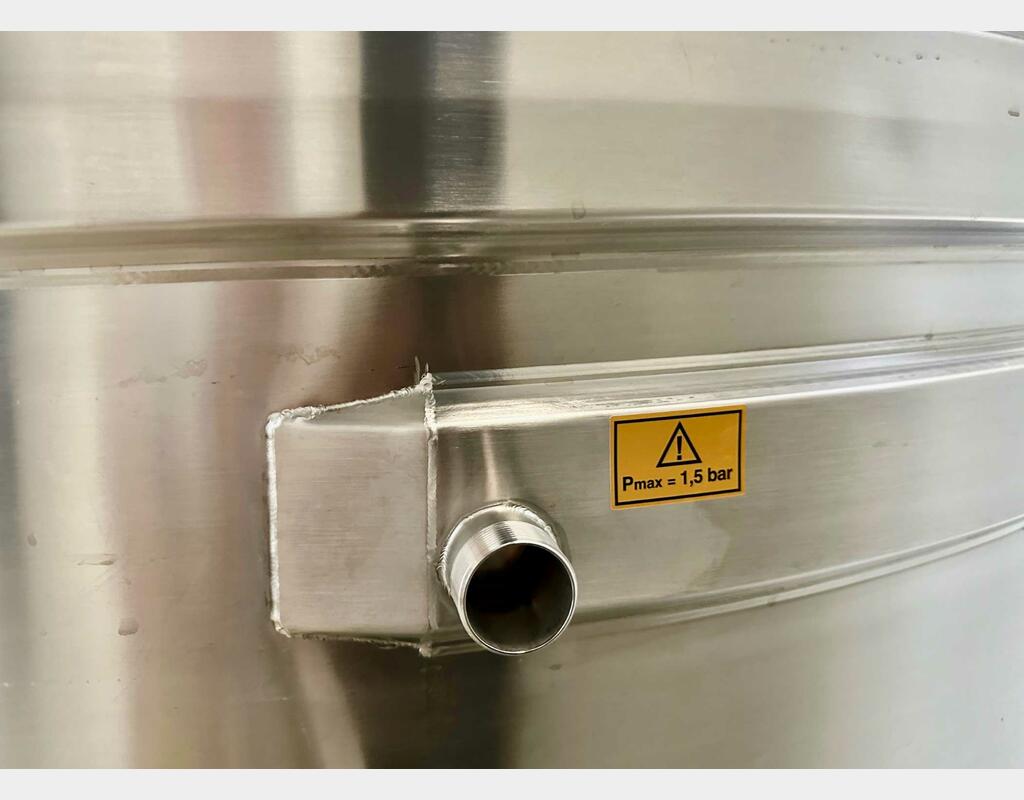 Cuve inox 316L - Circuit serpentin - Fond plat incliné - Fermée