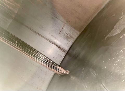 Stainless steel tank on legs - Storage