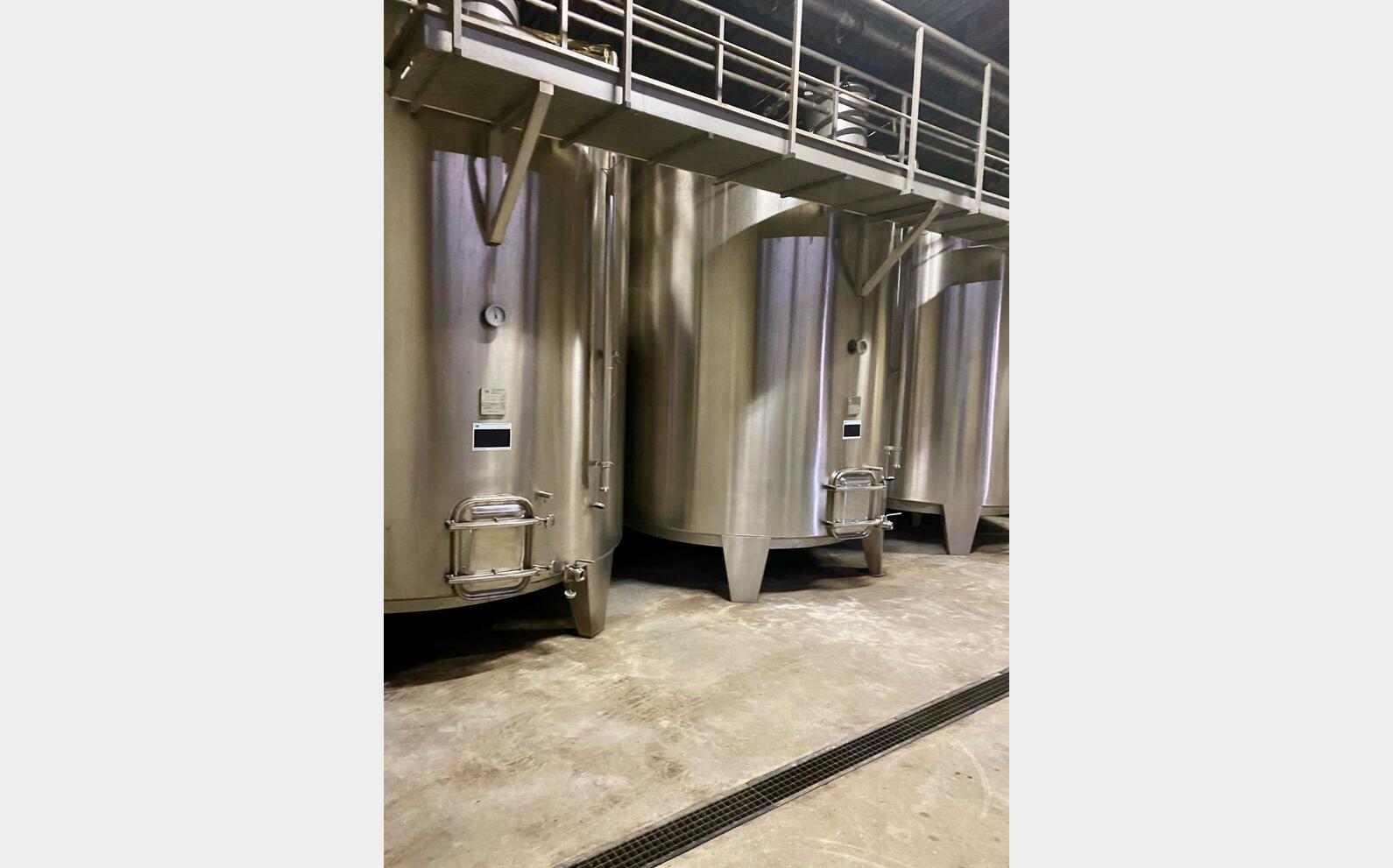 Cuve inox - Sur pieds 200 HL (20 000 litres) CTM