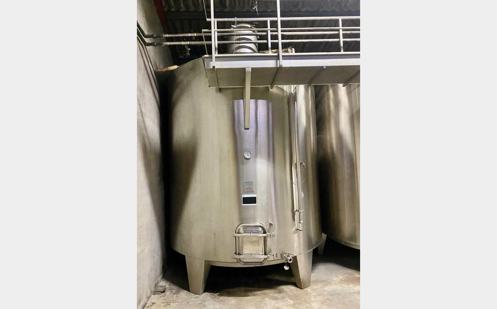 Cuve inox - Sur pieds 200 HL (20 000 litres) CTM