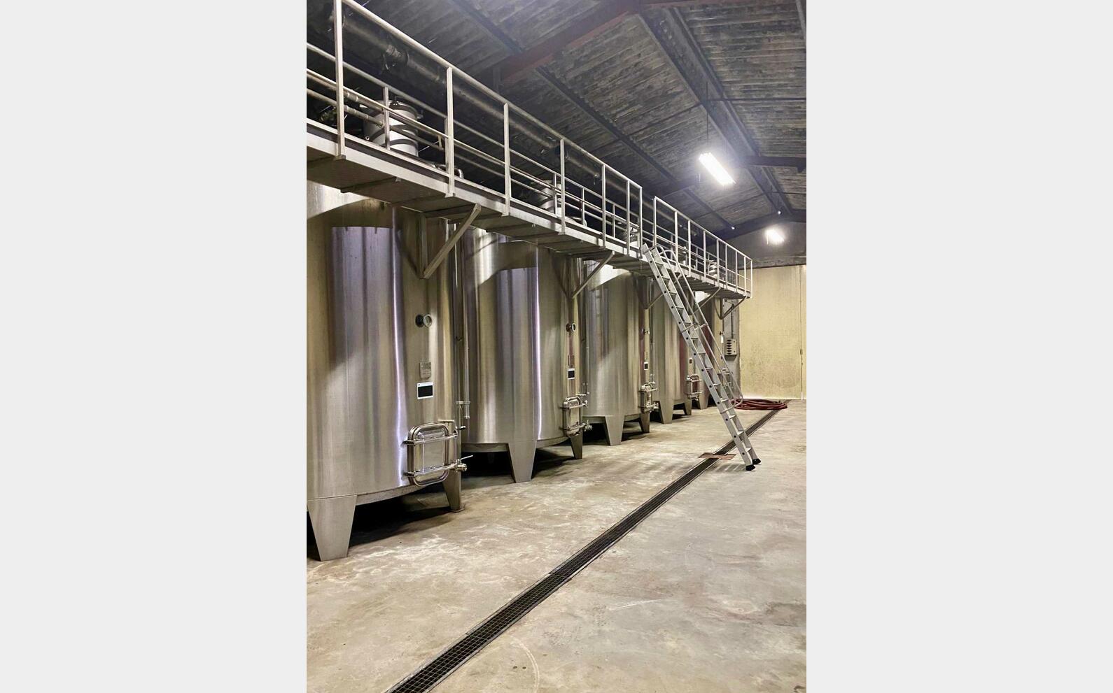 Cuve inox - Sur pieds 200 HL (20 000 litres) CTM