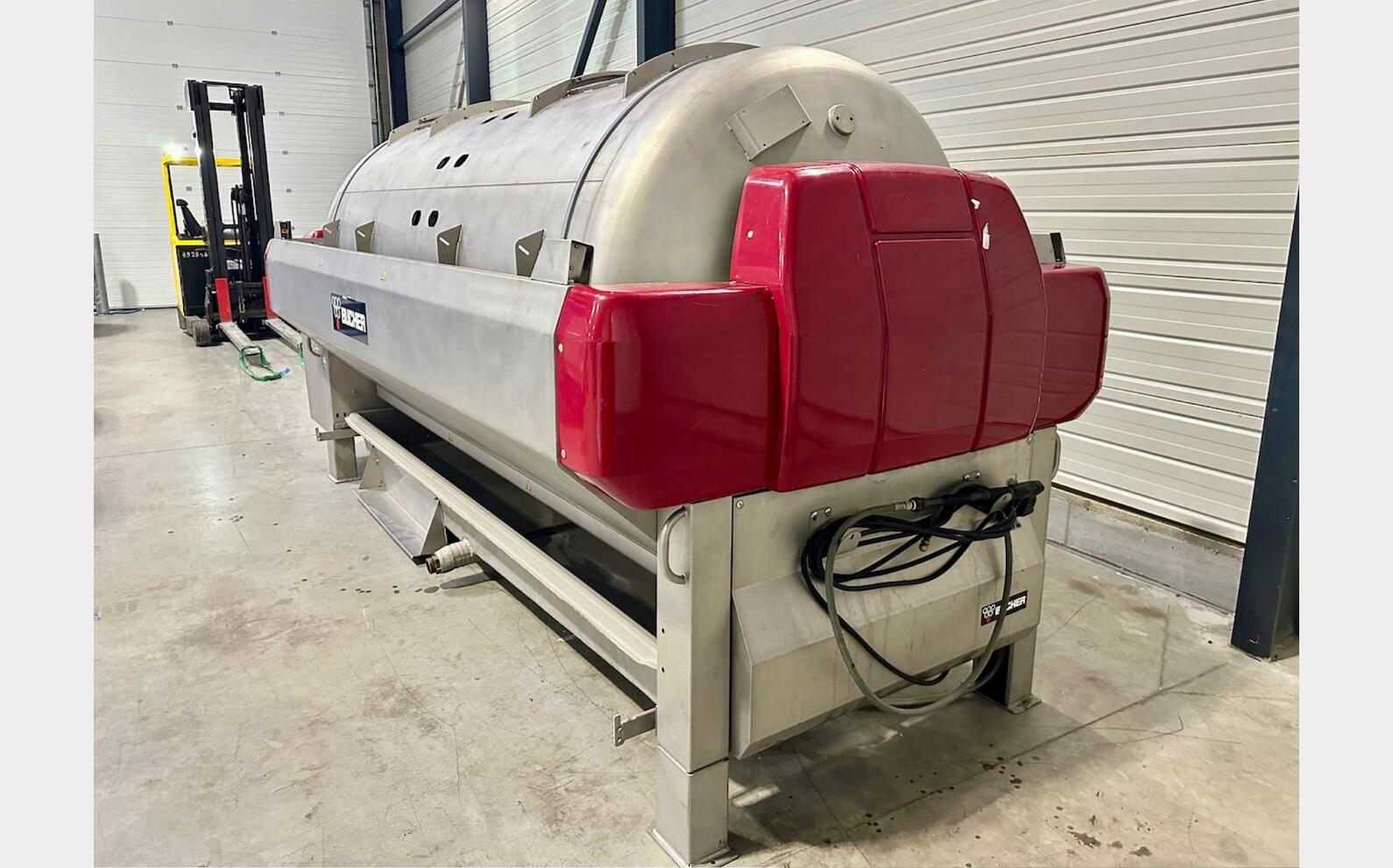 Pressoir - Cage ferm&eacute;e 50 HL (5 000 litres) BUCHER