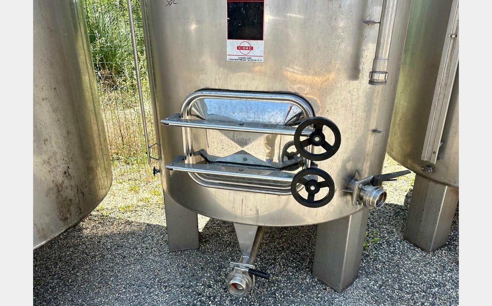 Cuve inox 316 - Fond conique 30 HL (3 000 litres) CIDEC