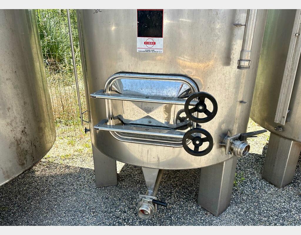 Cuve inox 316 - Fond conique sur pieds