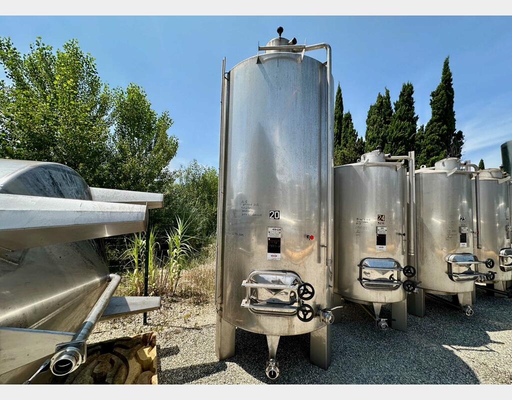 Cuve inox 316 - Fond conique sur pieds