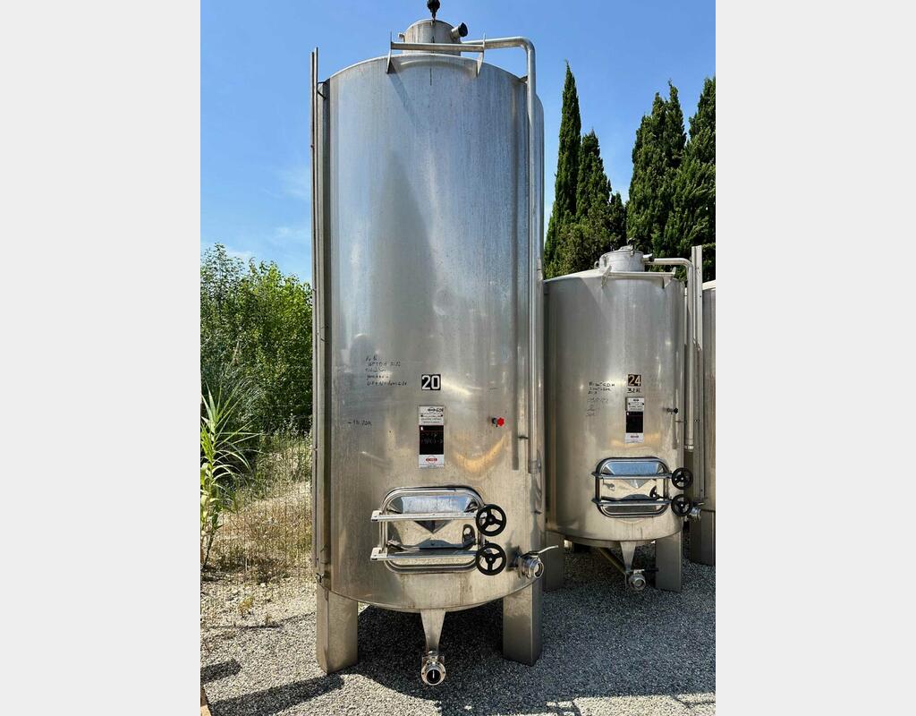 Cuve inox 316 - Fond conique sur pieds