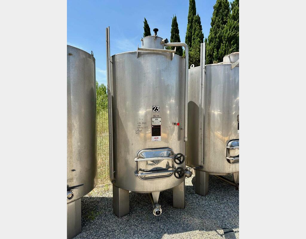 Cuve inox 316 - Fond conique sur pieds