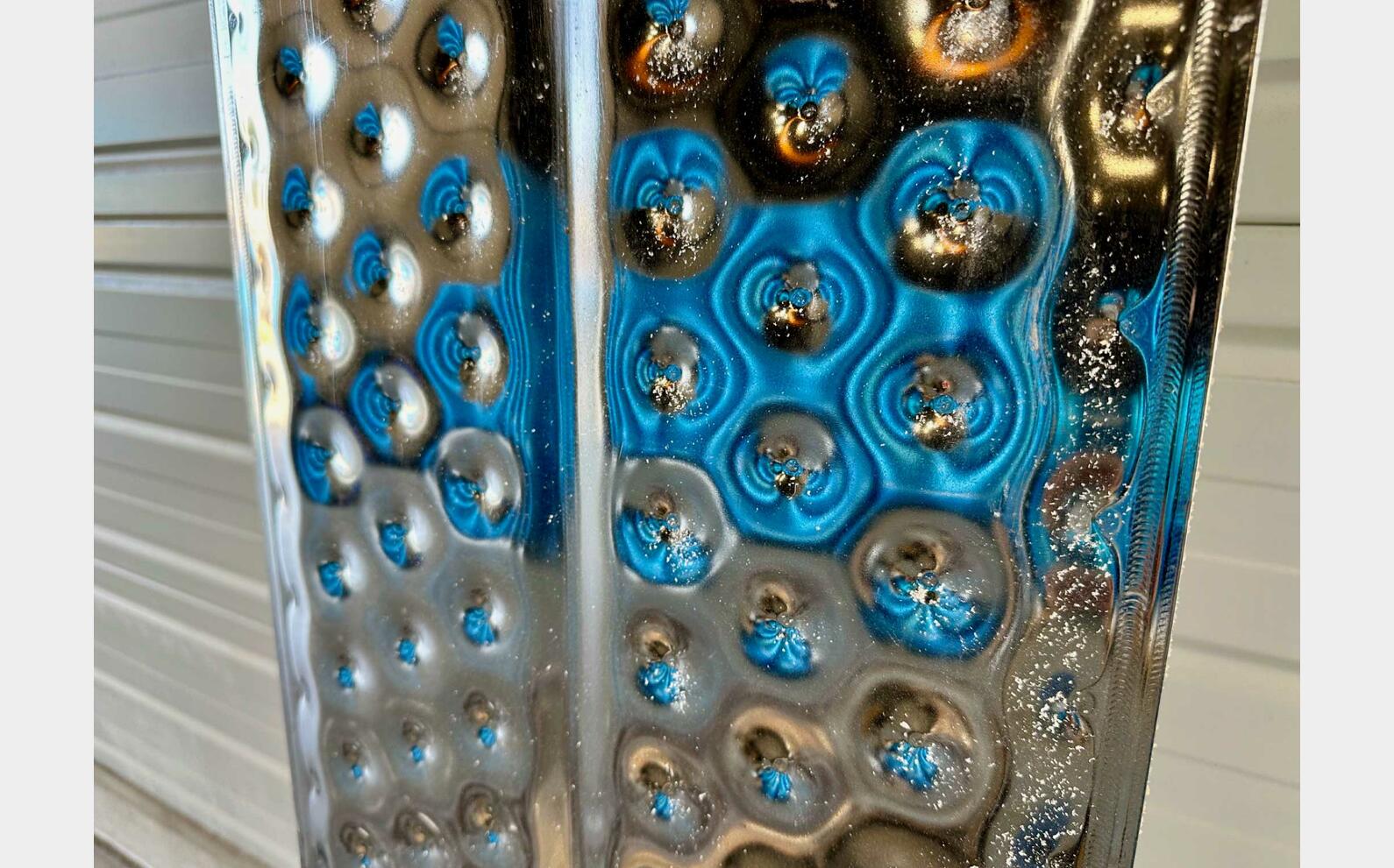Stainless steel honeycomb flags