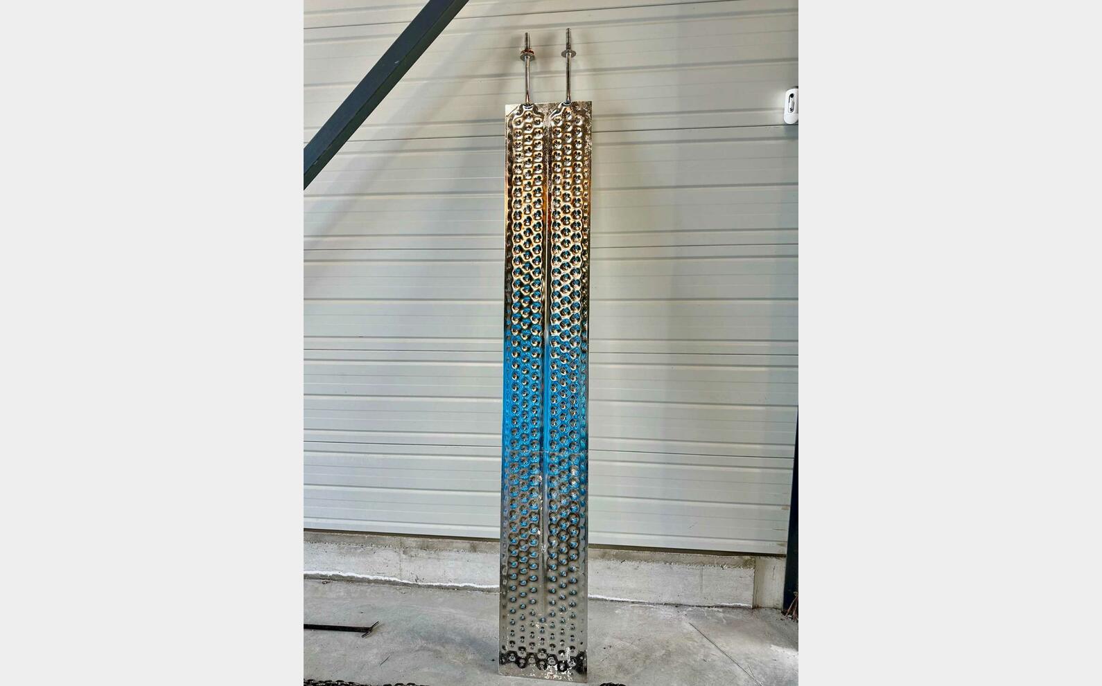 Stainless steel honeycomb flags