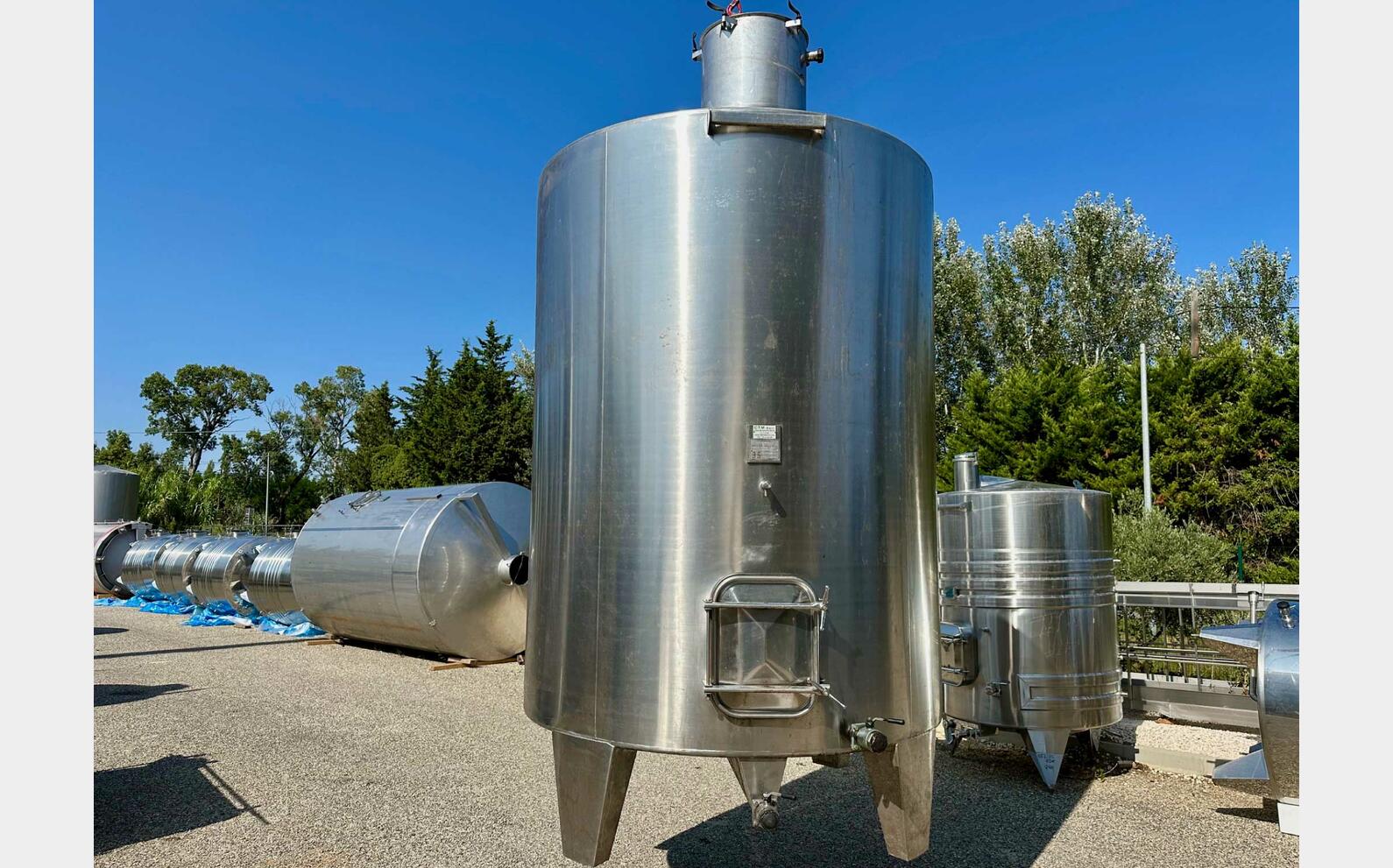 Cuve inox - Fond conique sur pieds 105 HL (10 500 litres) CTM