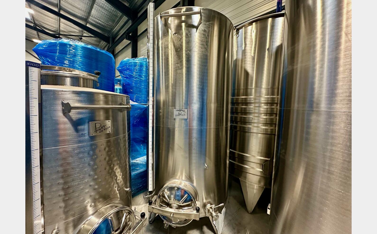 304 ss tank - Closed 26.2 HL (2,623 litres) ARSILAC
