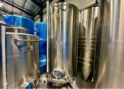 304 ss tank - Closed 26.2 HL (2,623 litres) ARSILAC