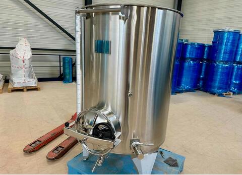 Cuve inox 304 - Chapeau flottant - Fond bombé sur pieds