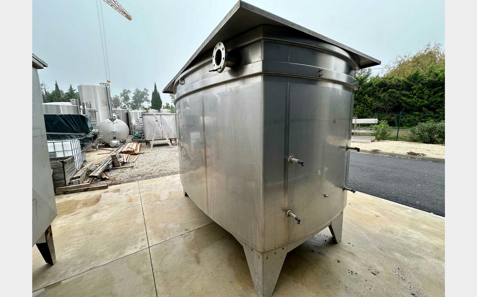 Cuve inox 304 - Rectangulaire 90 HL (9 000 litres) GIROUX