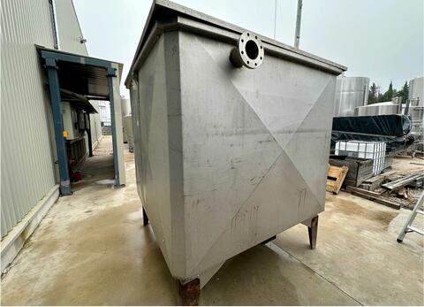 304 stainless steel tank - Rectangular 70 HL (7,000 litres) BRESSANE 