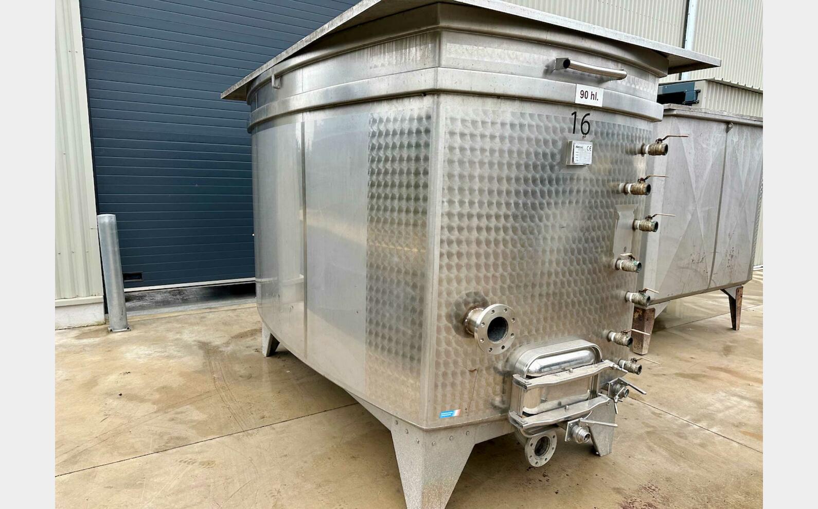 Cuve inox 304 - Rectangulaire 90 HL (9 000 litres) GIROUX