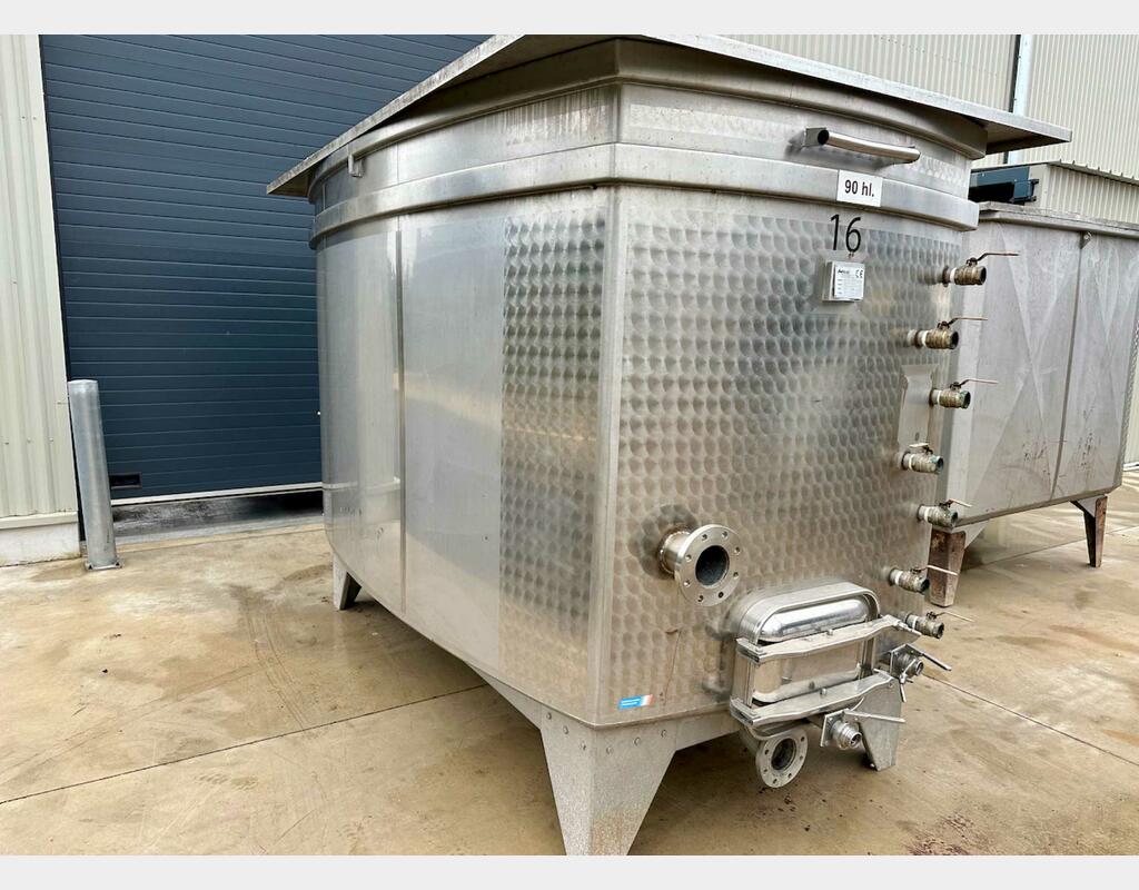  304 ss tank - Rectangular 90 HL (9,000 litres) GIROUX