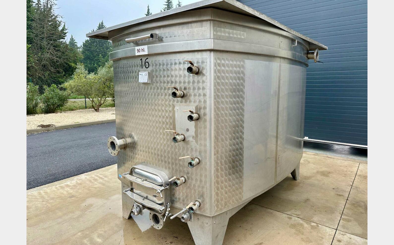 Cuve inox 304 - Rectangulaire 90 HL (9 000 litres) GIROUX