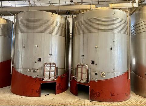 304 stainless steel tank - Temperature-controlled - Vertical, sloping bottom 22% on skirt