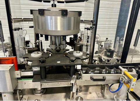 Adhesive labeller 6000 Bt/h 6000 bottles/hour GAVAGNINO & GATTI