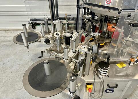 Adhesive labeller 6000 Bt/h 6000 bottles/hour GAVAGNINO & GATTI