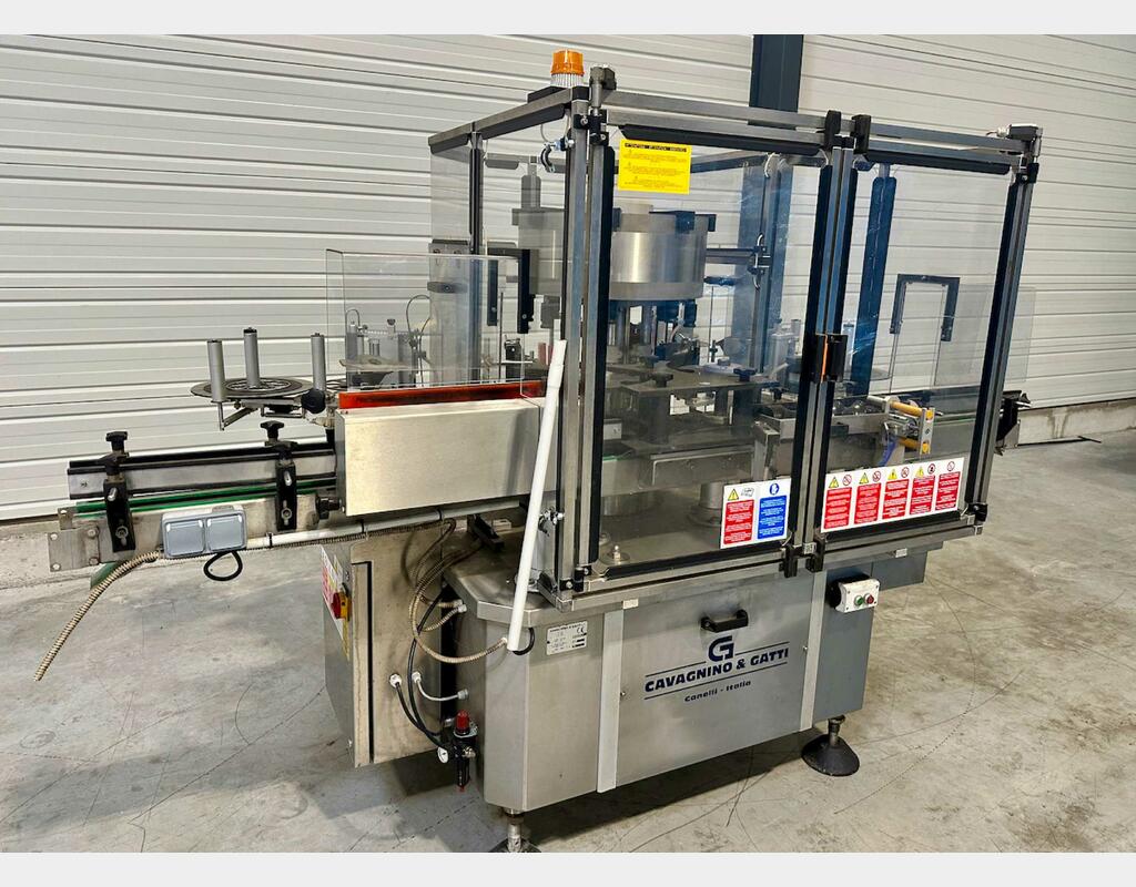 Adhesive labeller 6000 Bt/h 6000 bottles/hour GAVAGNINO & GATTI