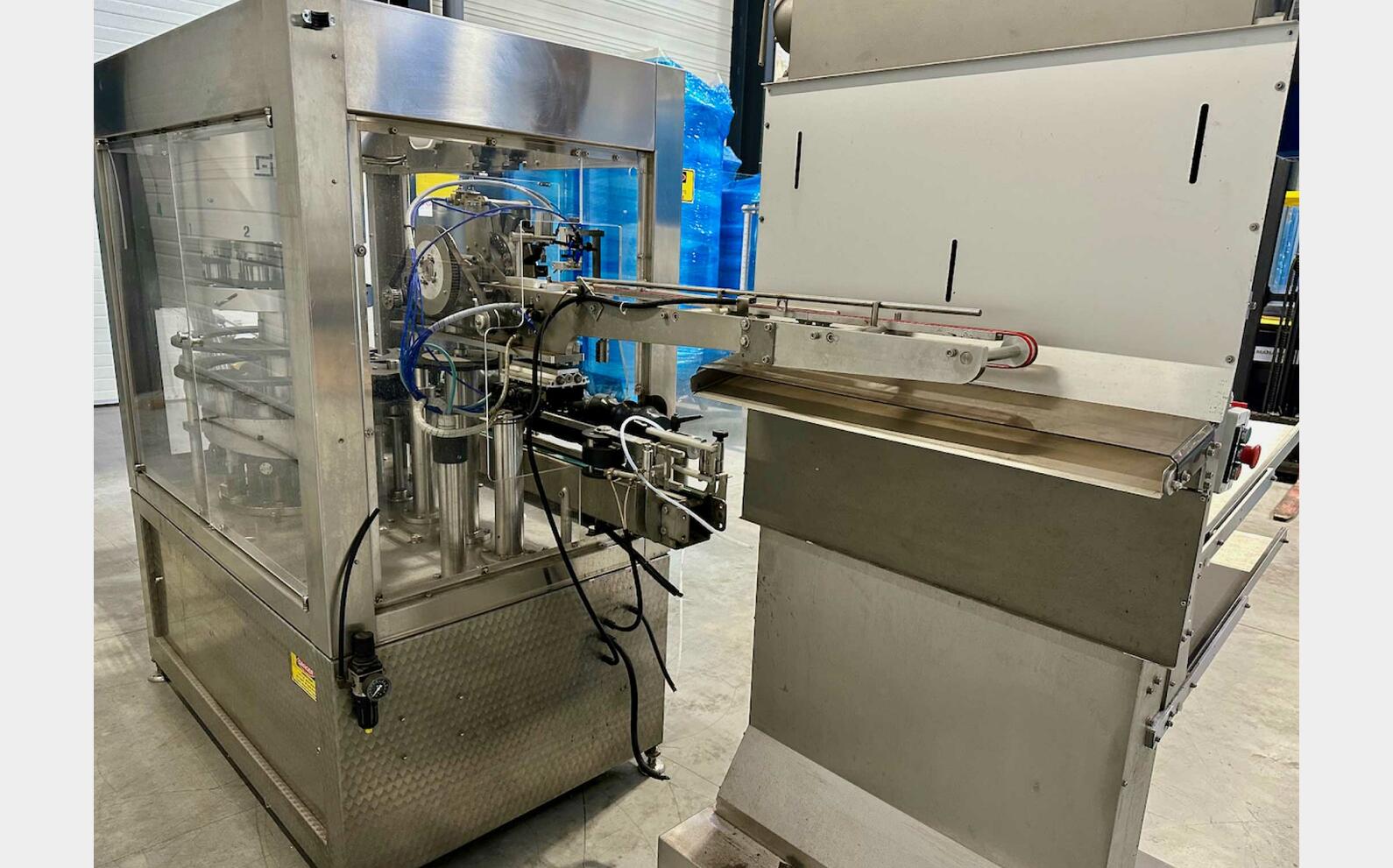 Capping and crimping machine 6000 bouteilles/heure GAI