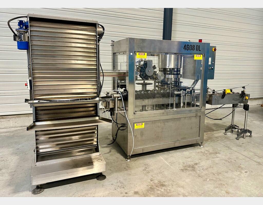 Capping and crimping machine