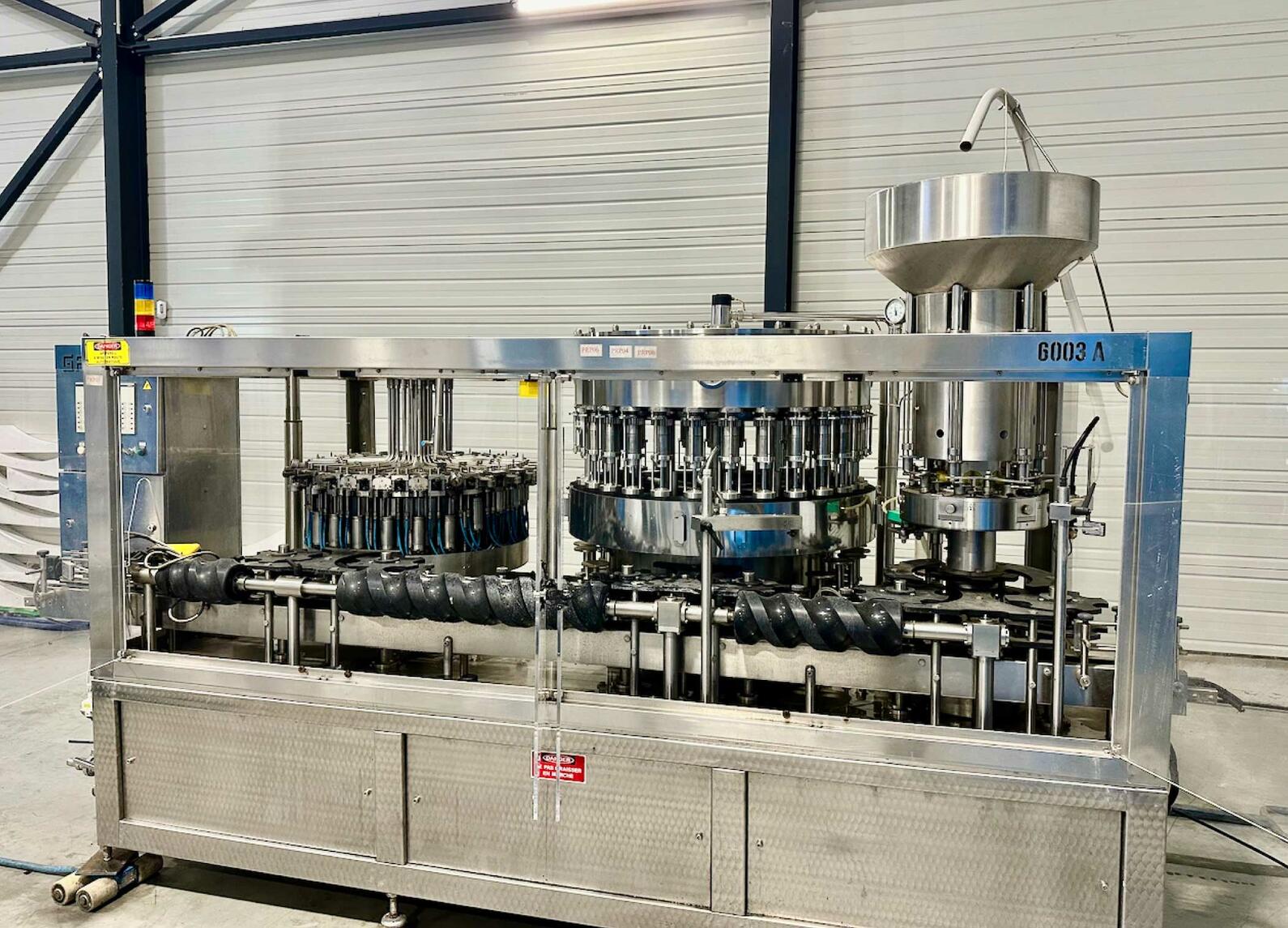 MONOBLOC rin&ccedil;age tirage bouchage 8 000 bouteilles / heure GAI