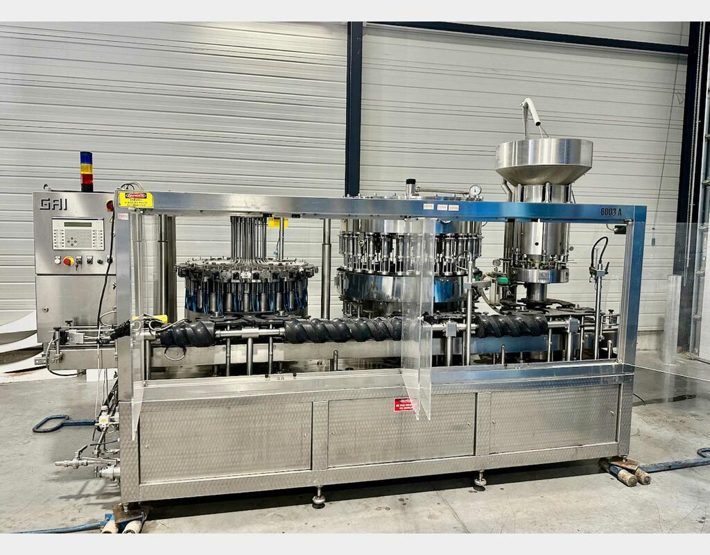 SINGLE BLOCK rinsing pulling capping 8000 Bt/h GAI