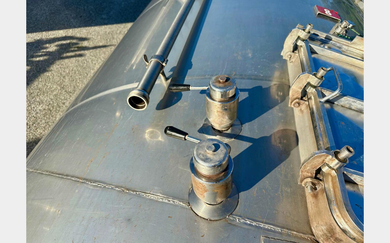 Cuve inox 304 - Ferm&eacute;e 200 HL (20 000 litres) CARTIER