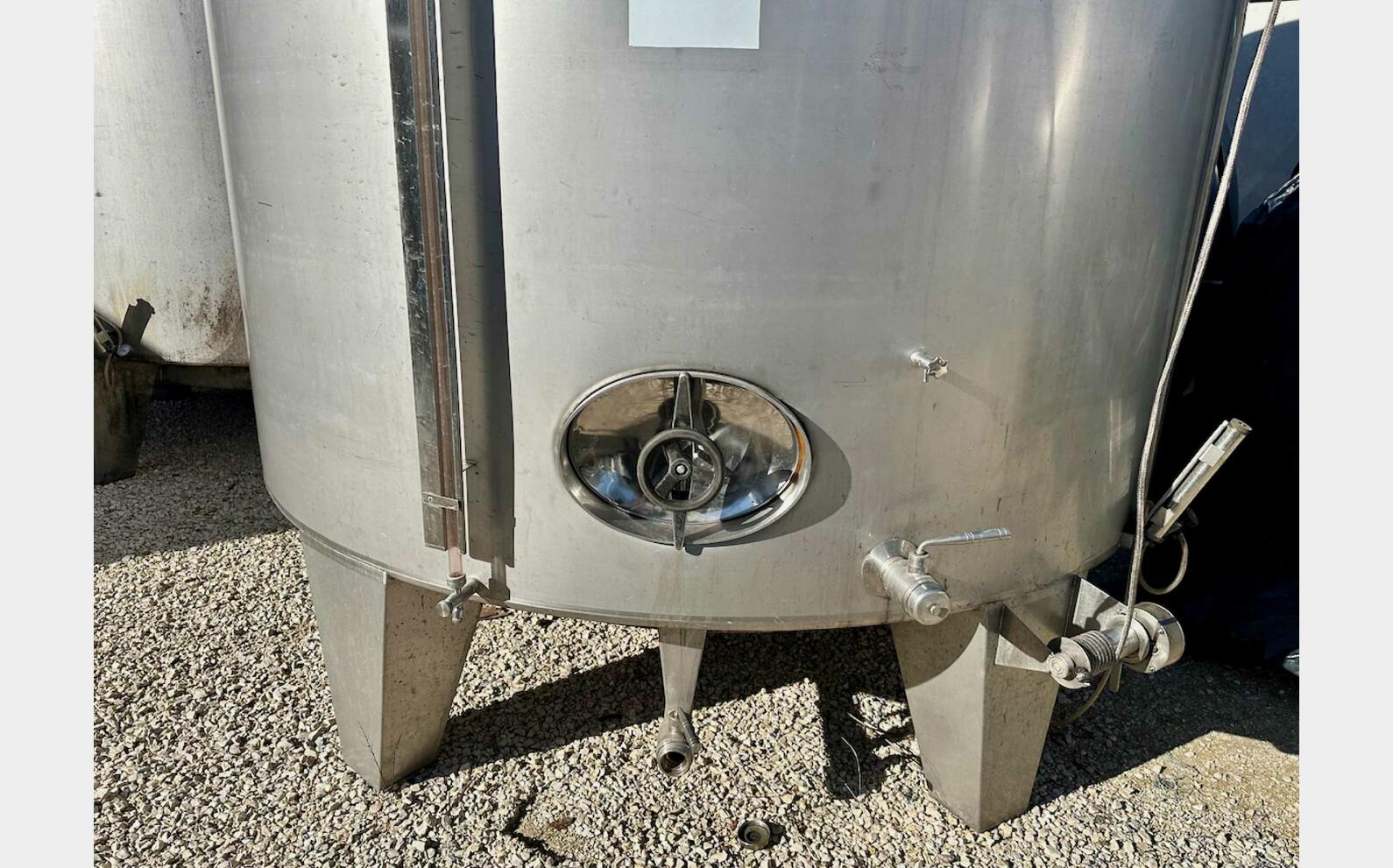 Cuve inox 304 - Chapeau flottant 155 HL (15 500 litres) ARSILAC