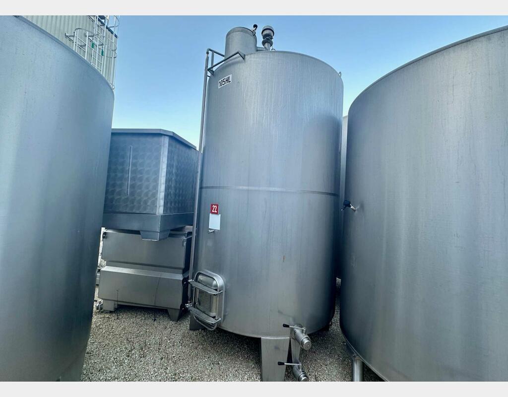 304 ss tank - Closed - On feet 105 HL (10 500 litres) ARSILAC