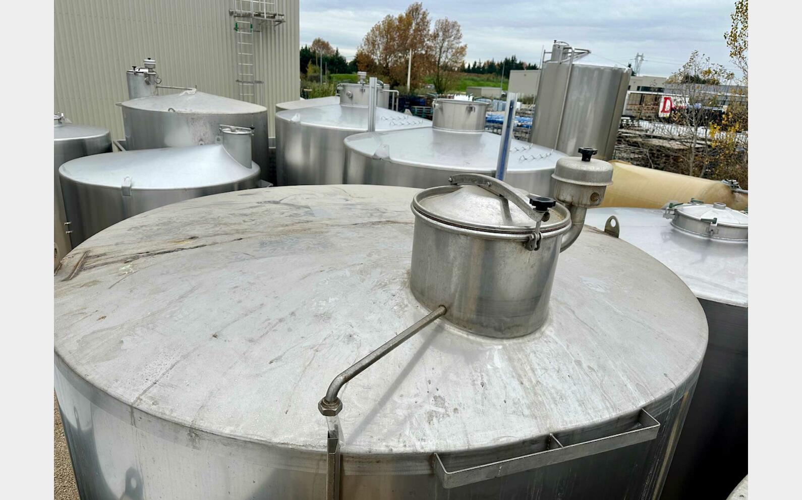 304 ss tank - Closed on feet 153 HL (15 300 litres) ARSILAC