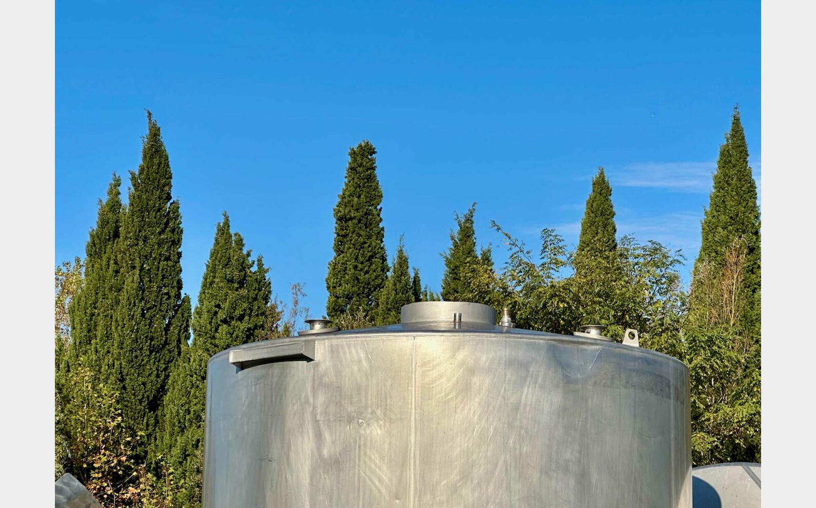 304 ss tank - Cylindrical on legs 150 HL (15,000 litres) LESCAUT
