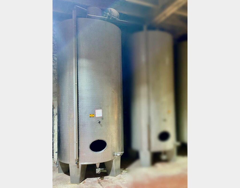 Cuve inox cylindrique verticale fermée - Sur pieds - Fond conique