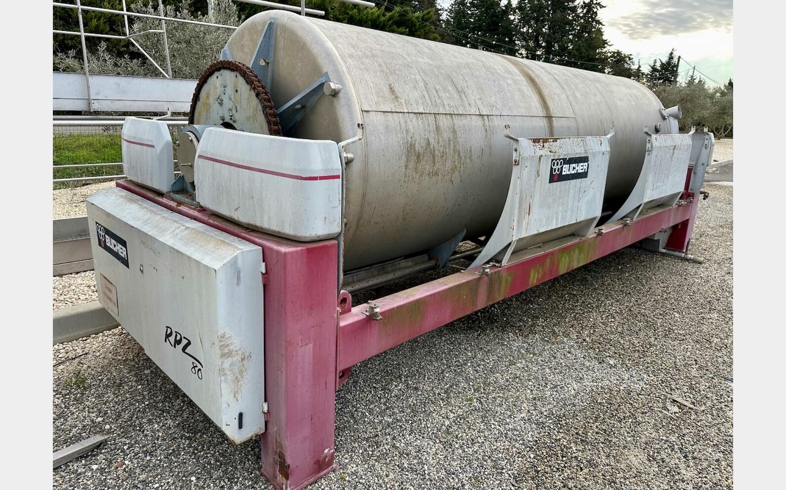 Pressoir - RPZ 80 80 HL (8 000 litres) BUCHER