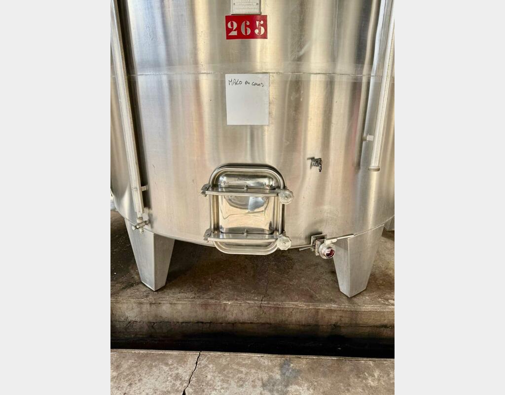 Cuve inox 304 - Fermé - Sur pieds