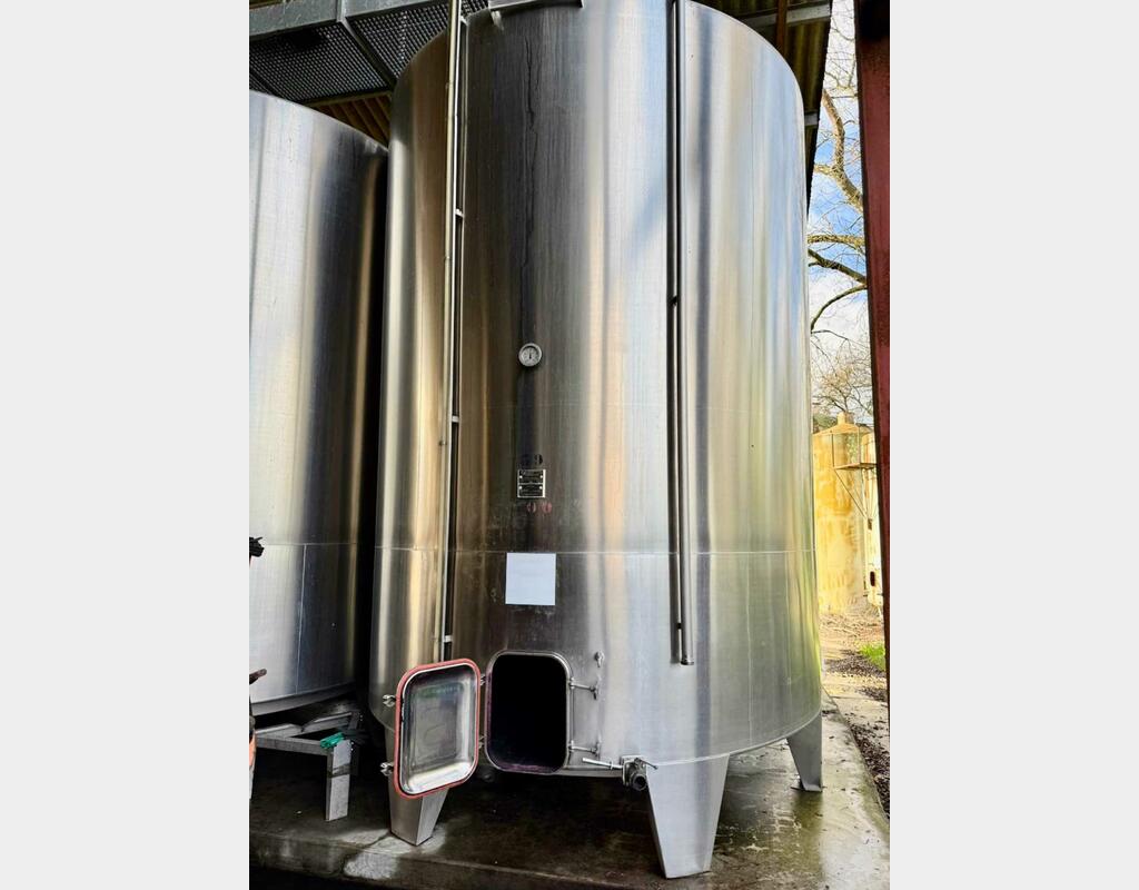 Cuve inox 304 - Ferm&eacute;e 300 HL (30 000 litres)