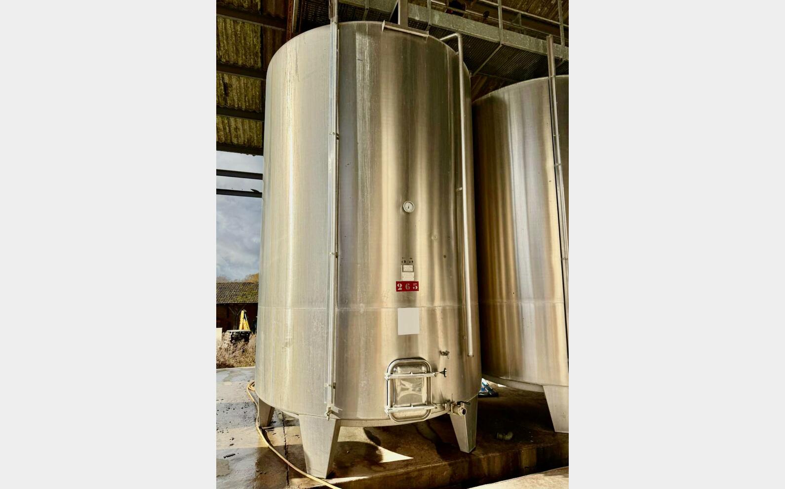304 ss tank - Closed 265 HL (26,500 litres)