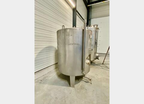 Cuve inox 304 - Ferm&eacute;e sur pieds 25 HL (2 500 litres) AZZINI
